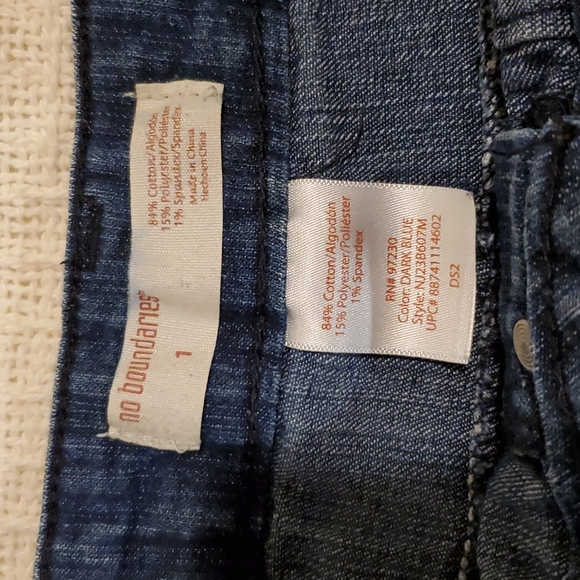 💰3/$20 - High waisted shorts - Picture 4 of 4